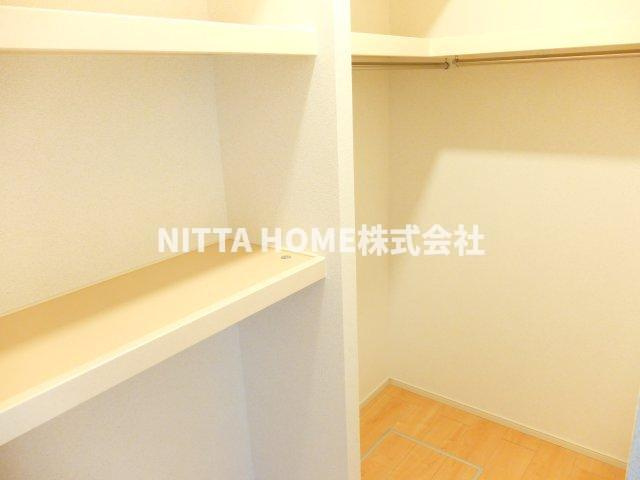 ツバメの収納|人気のウォークスルークローゼット！