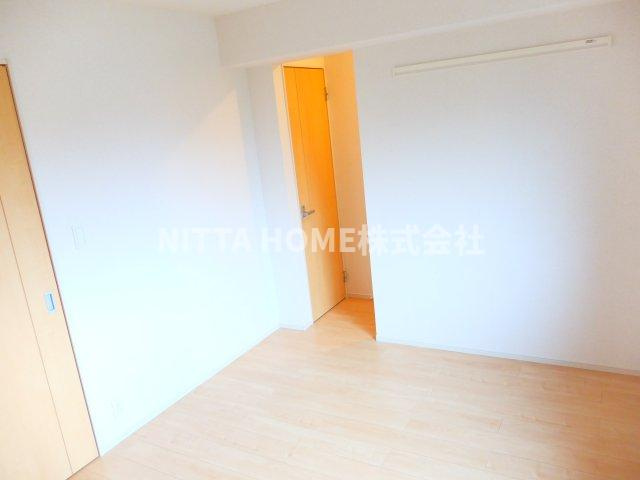 ツバメの内装|明るい木目調のフローリング☆彡