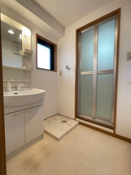 サンピーノの洗面所|脱衣スペースもあります