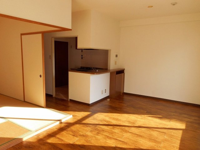 グランプレステージ西明石の居間・リビング