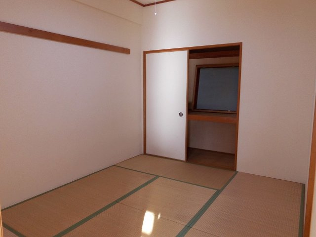 グランプレステージ西明石の和室