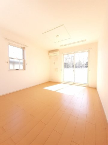 マルタニ・サニー・ハウスＤの居間・リビング