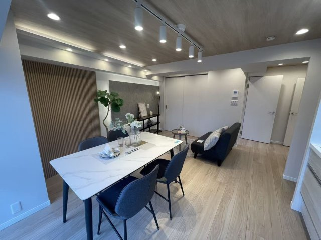 プリンスマンションの居間・リビング