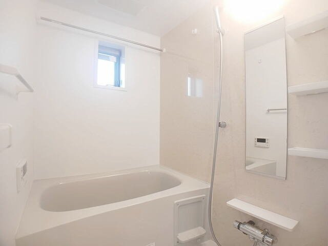 【浴室】 | 仲介手数料0円！初期費用最安！レディ・バグⅡ | ゆったり過ごせるお風呂です