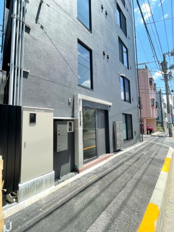 豊島区東池袋５丁目の賃貸マンションのエントランス