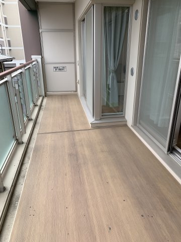 ワコーレヒルズ須磨潮見台のバルコニー