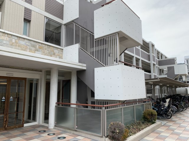 ワコーレヒルズ須磨潮見台の外観