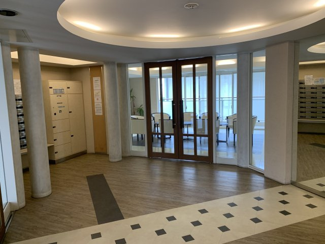 ワコーレヒルズ須磨潮見台のエントランス