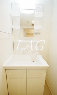 【洗面所】 | リブリ・町田Ⅱ | 独立洗面台です。