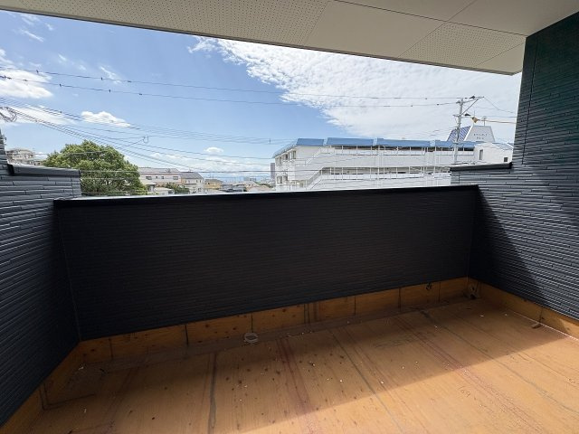 【バルコニー】 | 福岡市西区野方2丁目4期　1号棟（全3棟）【仲介手数料無料・0円】 | 施工例。施工例は完成時と異なる場合があります。