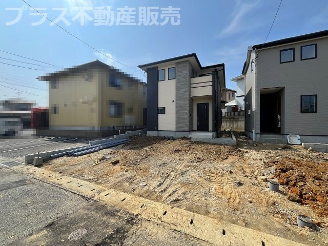 【玄関】 | 福岡市西区野方2丁目4期　1号棟（全3棟）【仲介手数料無料・0円】 | 施工例。施工例は完成時と異なる場合があります。