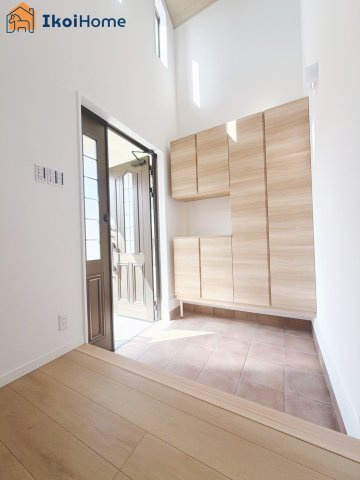 明石市魚住町錦が丘1丁目6-31の玄関|【ホームページに現地動画掲載中】●年中無休：当日予約可●広々ゆったりとした玄関スペースです！