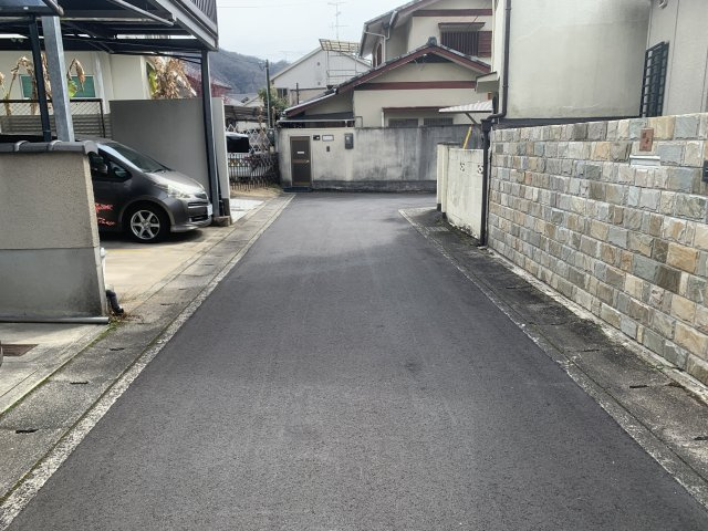 京都市左京区松ヶ崎樋ノ上町　中古一戸建の前面道路含む現地写真
