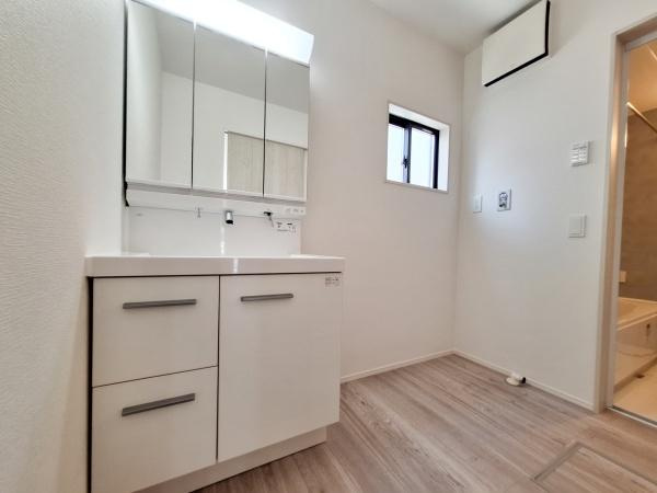 星和台2丁目1期1号棟の前面道路含む現地写真|前面道路含む現地