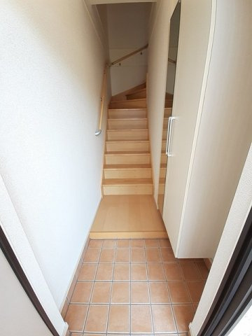 アールフォーレの玄関|収納もある玄関です