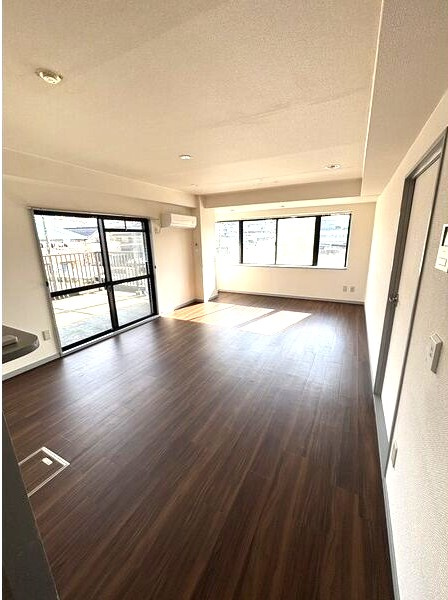 アーバンエコール島田の居間・リビング