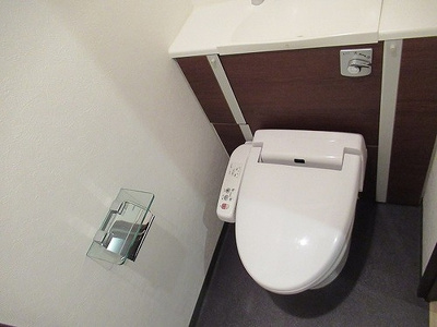 【トイレ】 | ライオンズ赤坂セントマークス | 温水洗浄便座※前回募集時の写真２０２１年１月撮影