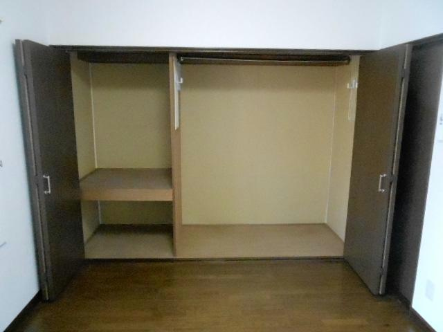 睦２－２－１６テラスハウスの収納