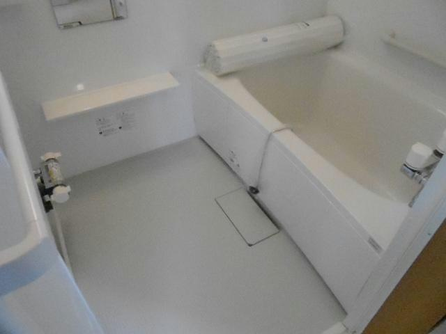 睦２－２－１６テラスハウスの浴室