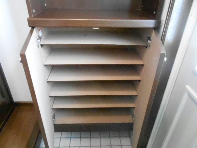 睦２－２－１６テラスハウスの収納