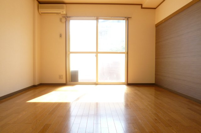 オーベルジュ錦の内装|明るい室内です