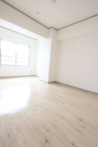 メゾン政喜Ⅲの洋室|現状優先です。