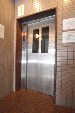【エントランス】 | 大国町青山ビル別館