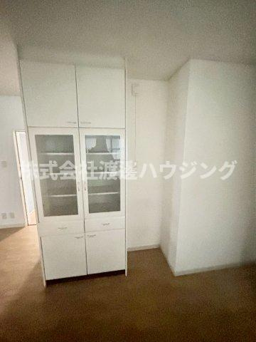 安立1丁目一戸建の収納|リビング収納