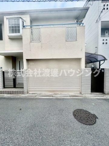 安立1丁目一戸建の駐車場|シャッター付き