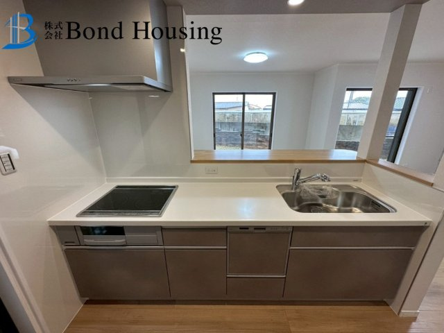 JR魚住駅徒歩12分　太陽光付き　魚住町錦が丘　中古戸建のキッチン