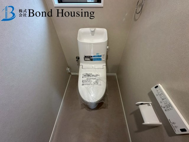 JR魚住駅徒歩12分　太陽光付き　魚住町錦が丘　中古戸建のトイレ