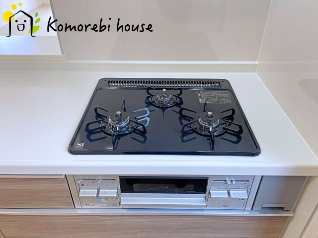 西区二ツ宮　新築一戸建て　リーブルガーデン　01のキッチン|コンパクトなキッチンで掃除もラクラク