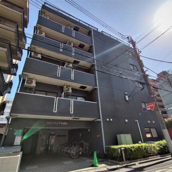 シャンフレア北浦和の外観