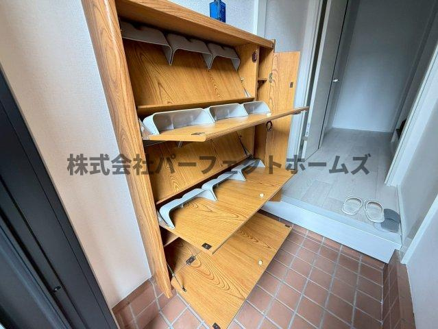 private Stockくずは並木の収納|たっぷりとした収納スペースです