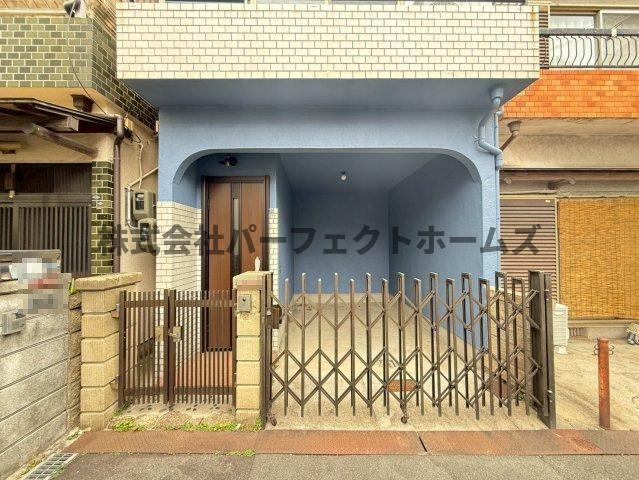 private Stockくずは並木のエントランス|エントランスです