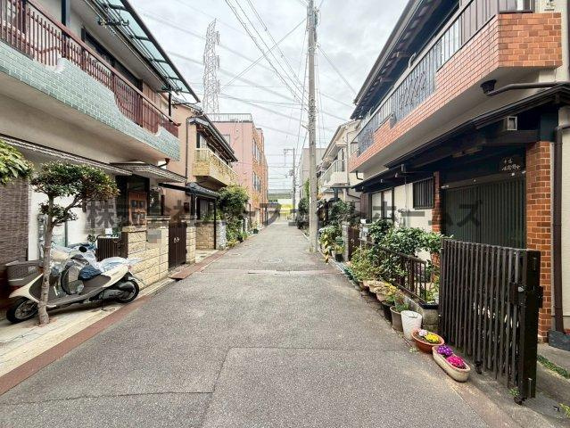 private Stockくずは並木の周辺