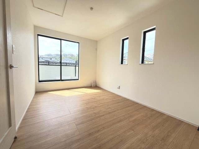 【寝室】 | 福岡市西区拾六町4丁目　B号棟（全2棟）【仲介手数料無料・0円】 | 施工例。施工例は完成時と異なる場合があります。