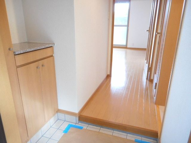 ベル・ソレイユＡの玄関