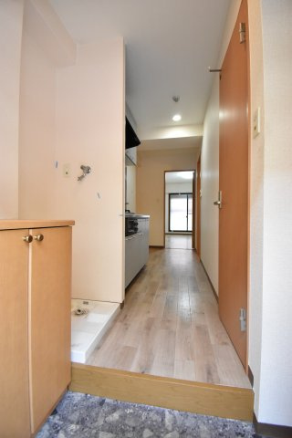 エルロード住吉7号館の玄関