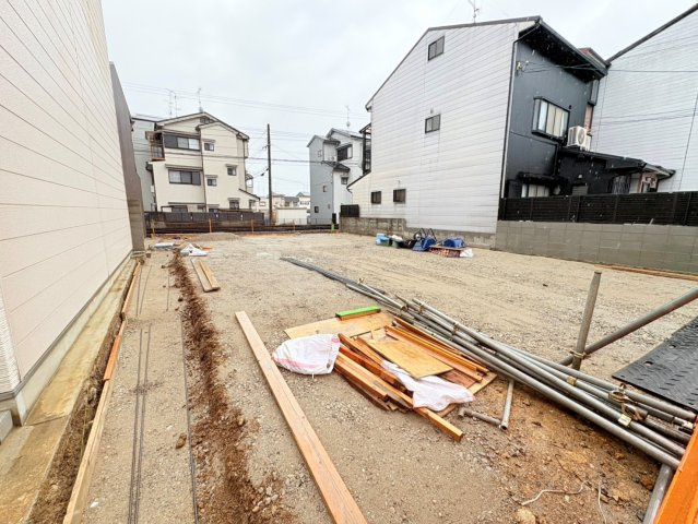 太秦井戸ケ尻町5期1号地の周辺|現地更地でございます。