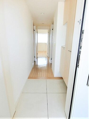 アーバンビュー渚ガーデン・タワーヴィレッジ１番館の玄関|玄関・廊下　※2019年12月撮影