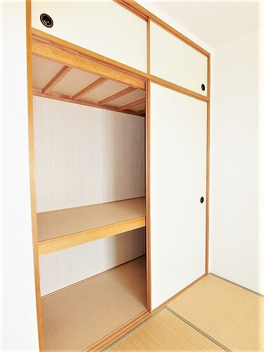 アーバンビュー渚ガーデン・タワーヴィレッジ１番館の収納|天袋付き押入　※2019年12月撮影