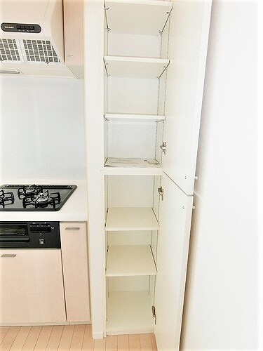 アーバンビュー渚ガーデン・タワーヴィレッジ１番館のキッチン|パントリー　※2019年12月撮影