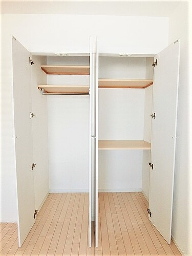 アーバンビュー渚ガーデン・タワーヴィレッジ１番館の収納|洋室（約6.5畳）のクロゼット　※2019年12月撮影