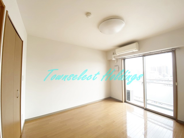 茅ヶ崎市茅ヶ崎２丁目の賃貸マンションの居間・リビング