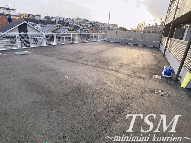 Ｅｎｄｌｅｓｓｌｙ　北中振の駐車場