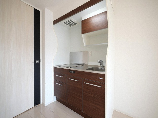 SERENiTE本町refletのキッチン|SERENiTE本町reflet（セレニテ本町ルフレ）　システムキッチン