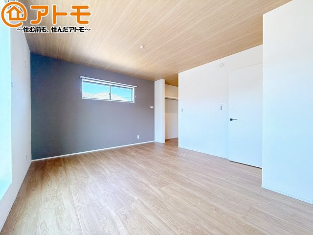 【寝室】 | 葵区羽鳥四丁目　戸建　全1棟 | 毎日すごす部屋の広さや陽当りも気になるポイントですね！現地で体感してみてください♪
