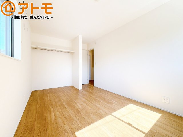 【子供部屋】 | 葵区羽鳥四丁目　戸建　全1棟 | 壁と床がシンプルな色合いだからこそ自分だけの空間を作れます♪お部屋作りのイメージは順調でしょうか♪