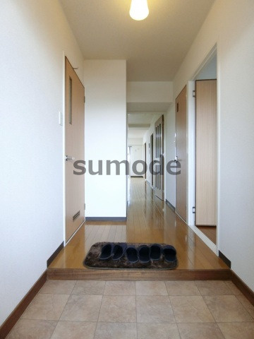 グレース南茨木の玄関